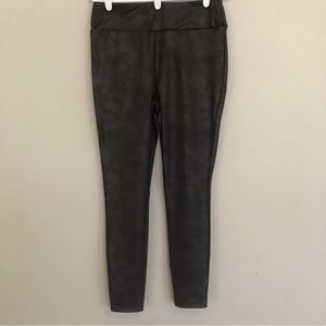 LuLaRoe Faux Leather Leggings 10237